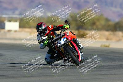 media/Jan-09-2022-SoCal Trackdays (Sun) [[2b1fec8404]]/Turn 14 (10am)/